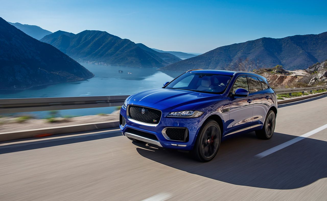 Jaguar presents a sporty, saloon-style SUV