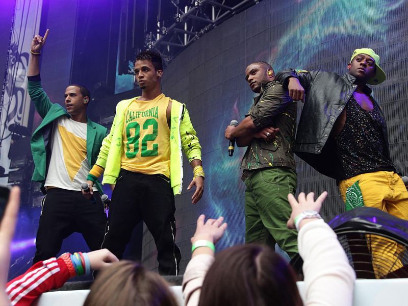 Angry fans react to JLS concert congestion