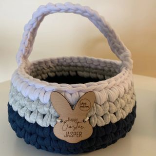 customized easter basket made of yarn