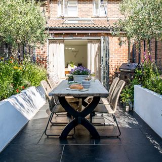 garden with dining table