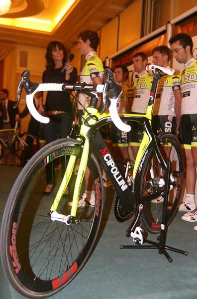 The MCipollini ISD Neri team bike.