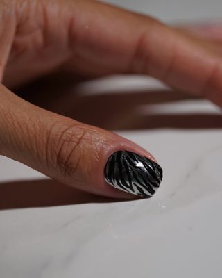 @iramshelton silver chrome nail design