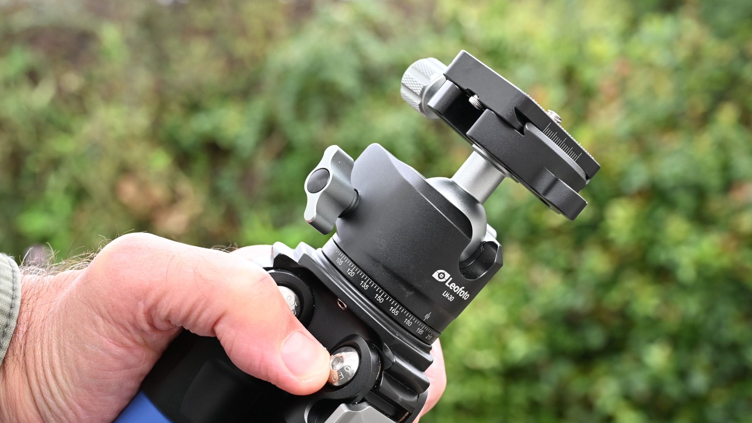 Leofoto Poseidon Ocean LP-284C + LH-30 waterproof tripod