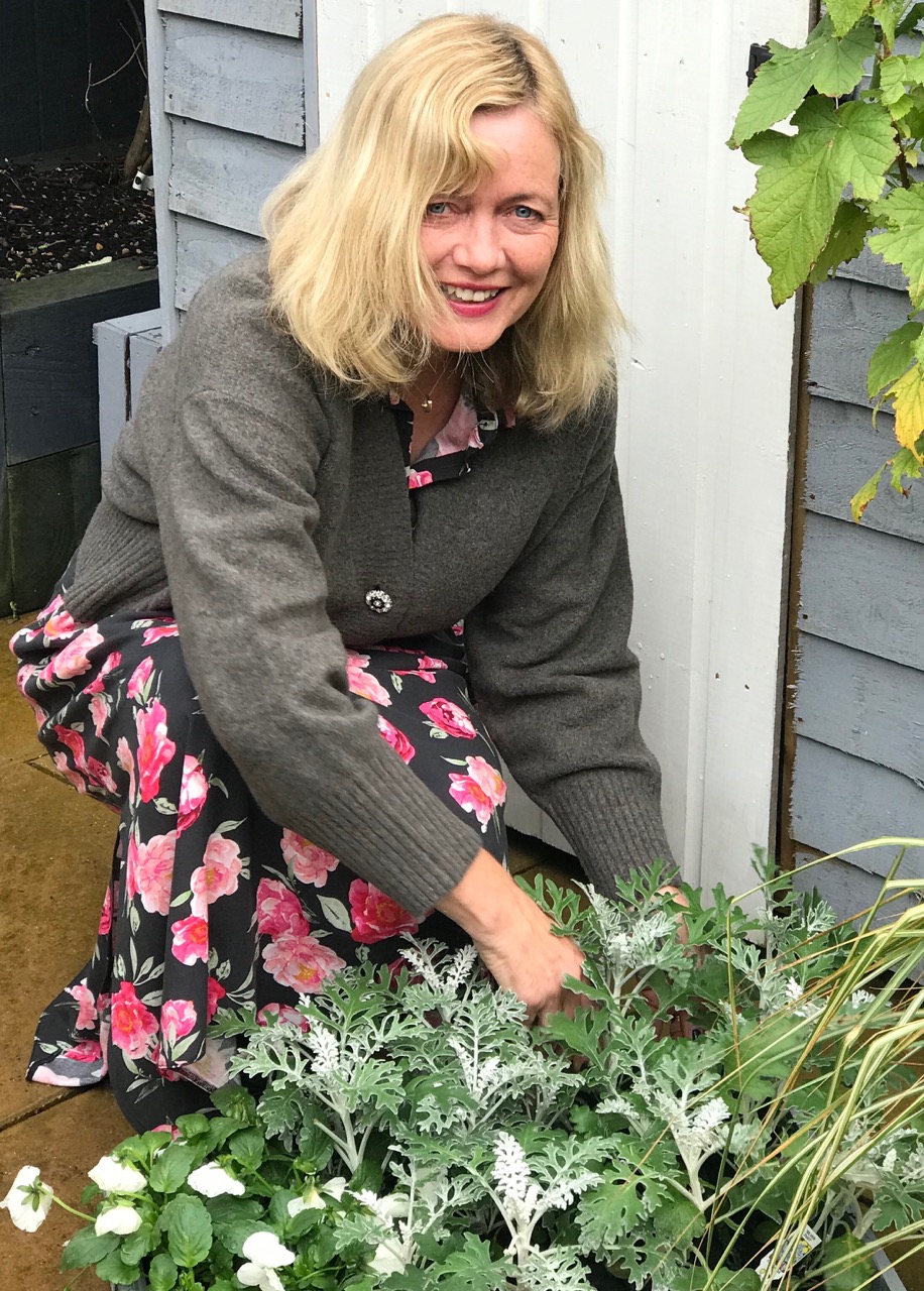 Garden Art: Make This Easy and Fun Bicycle Wheel Trellis — kitchen plot