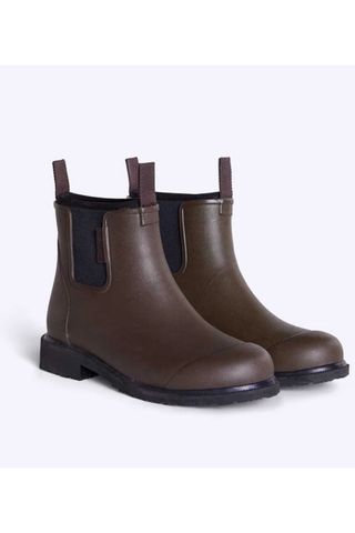 short brown wellington boots