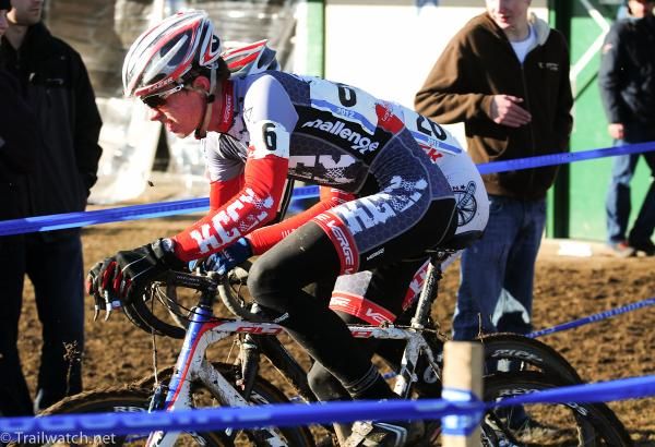 Kevin Fish (KCCX Fuji Elite) sprinting to the finish