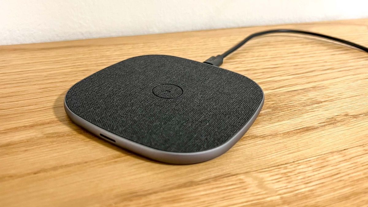 Belkin 3-in-1 Wireless Charging Pad with MagSafe review: A full-service  charger for Apple fans