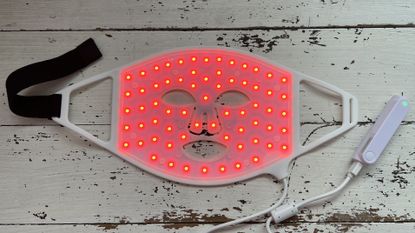 CurrentBody Skin LED Light Therapy Face Mask review