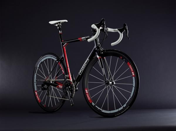 BMC's 2010 road range will be topped by a new Team Machine SLR01 with a claimed 860g weight and newly tapered front end.