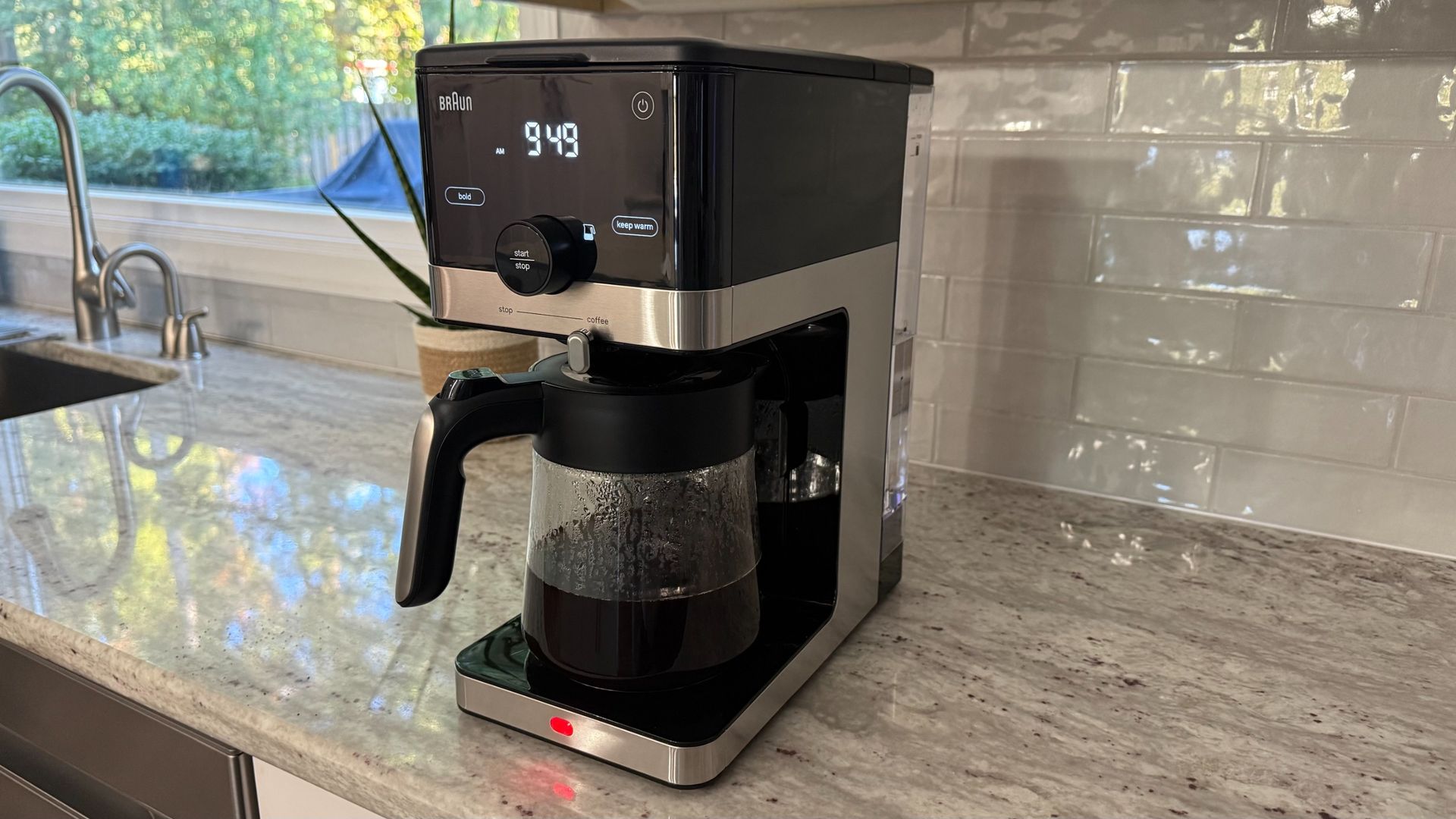 Braun OptiBrew Pro brewing a half carafe