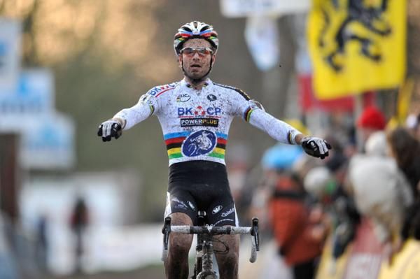 Niels Albert (BKCP-Powerplus) wins in Essen