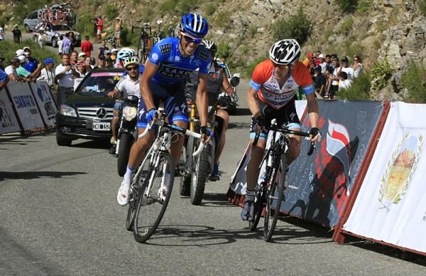 Leipheimer matches Contador's acceleration