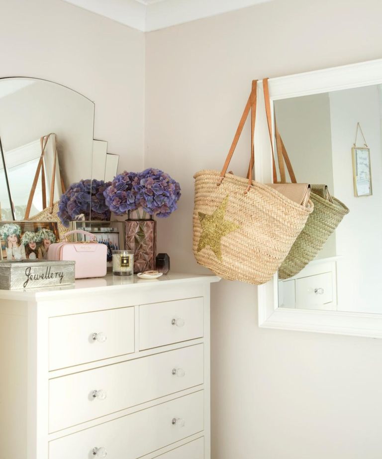 7 narrow bedroom ideas to make your space cozy | Real Homes
