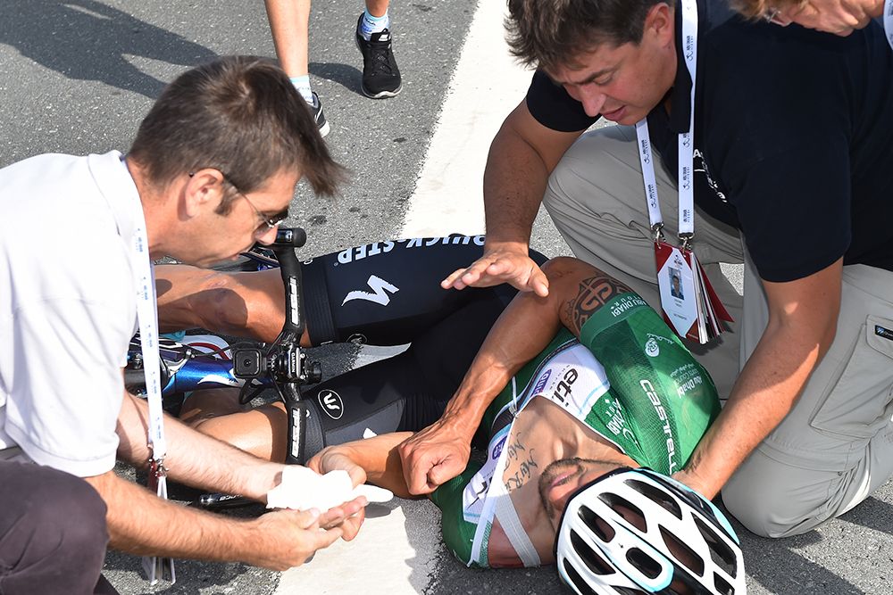 Tom Boonen crashes out of the Abu Dhabi Tour on stage 2