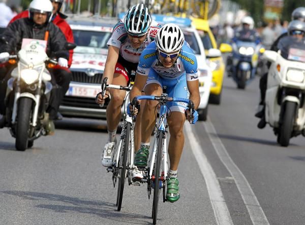 Alan Marangoni (Colnago-CSF Inox) and Oliver Kaisen (Omega Pharma-Lotto) on the attack in stage 18.