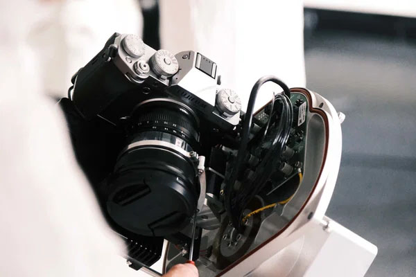 A Fujifilm X-T5 in Roundcam housing operating as a live cam