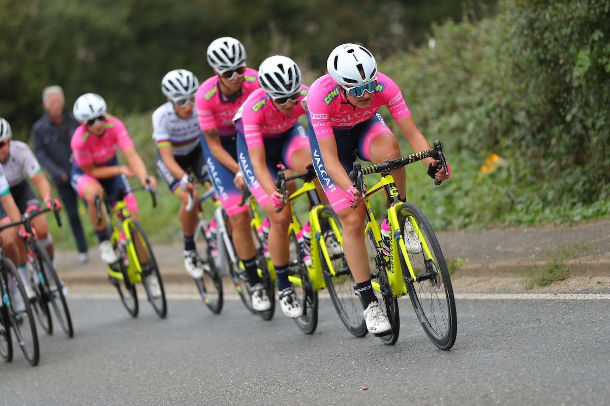Picture by Alex Whitehead/SWpix.com - 07/10/2021 - Cycling - AJ Bell Women's Tour of Britain - Stage Four: Shoeburyness to Clacton-on-Sea, England - Team Valcar Travel &amp; Service in action at the front of the peloton