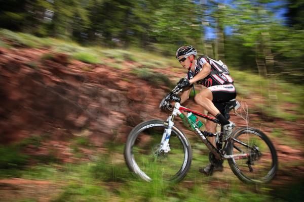 A Jamis rider takes a turn.