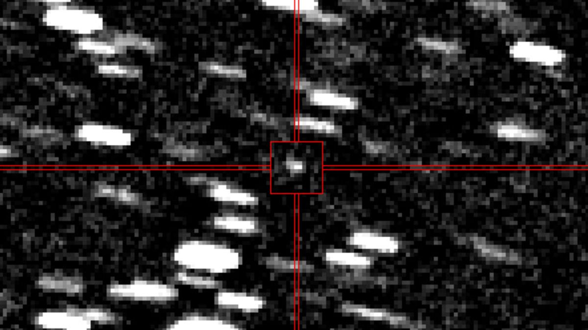 Astronomers spot potential 'interstellar visitor' shooting through the solar system toward Earth