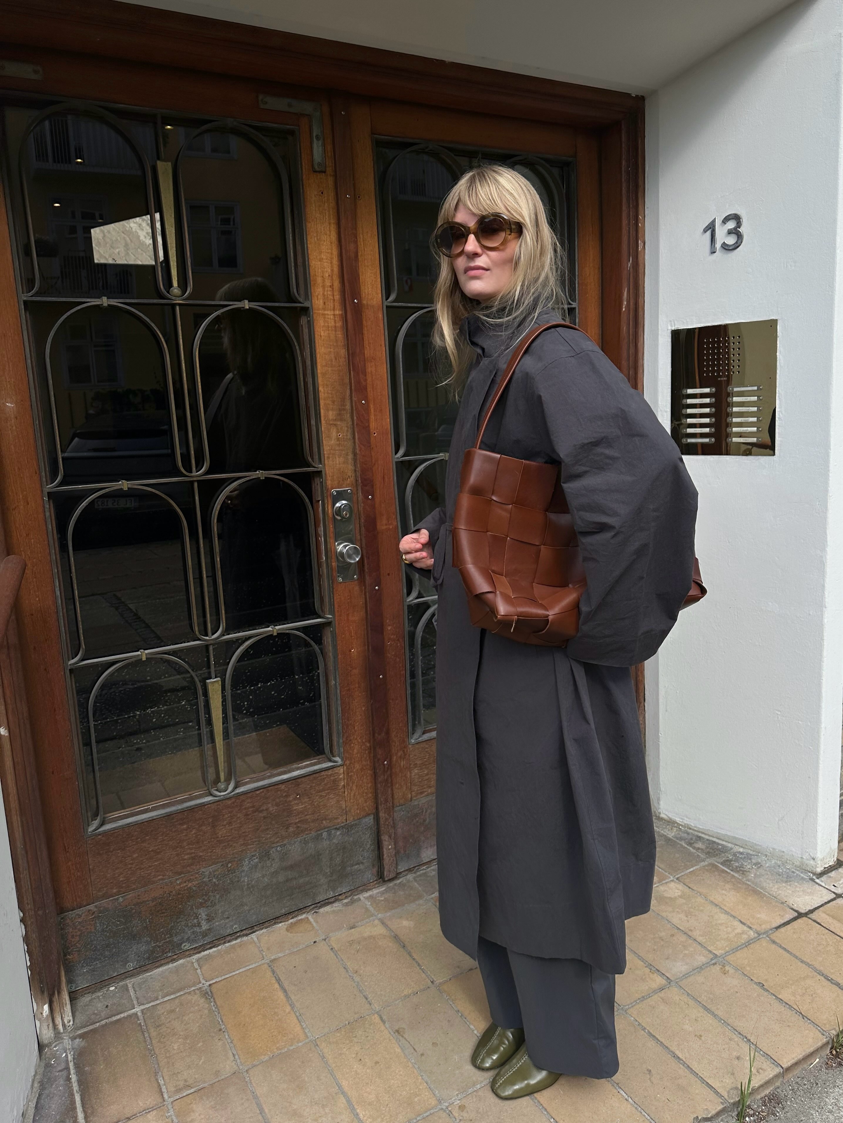 @annejohannsen wearing a fall outfit
