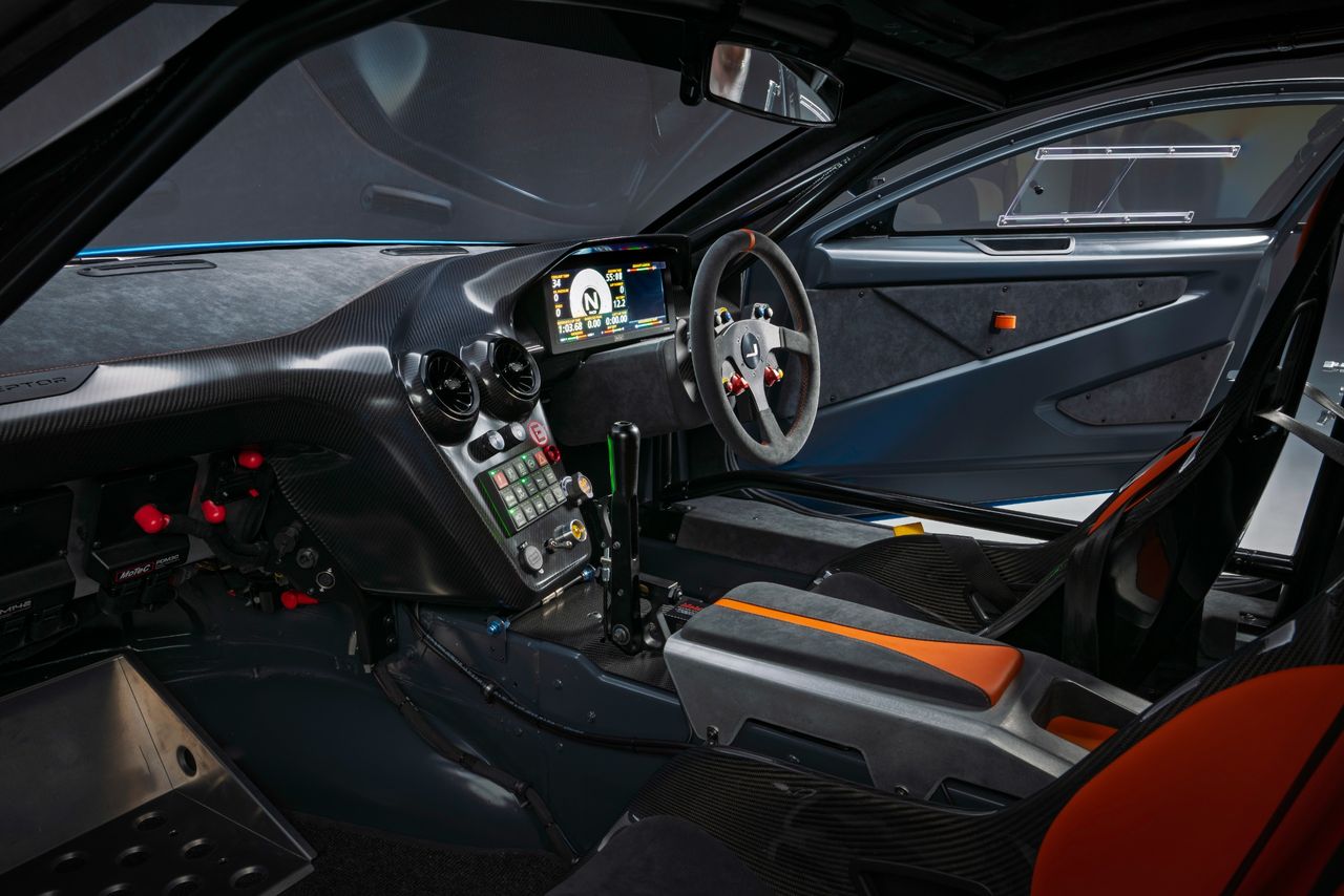 Jensen Interceptor GTX interior