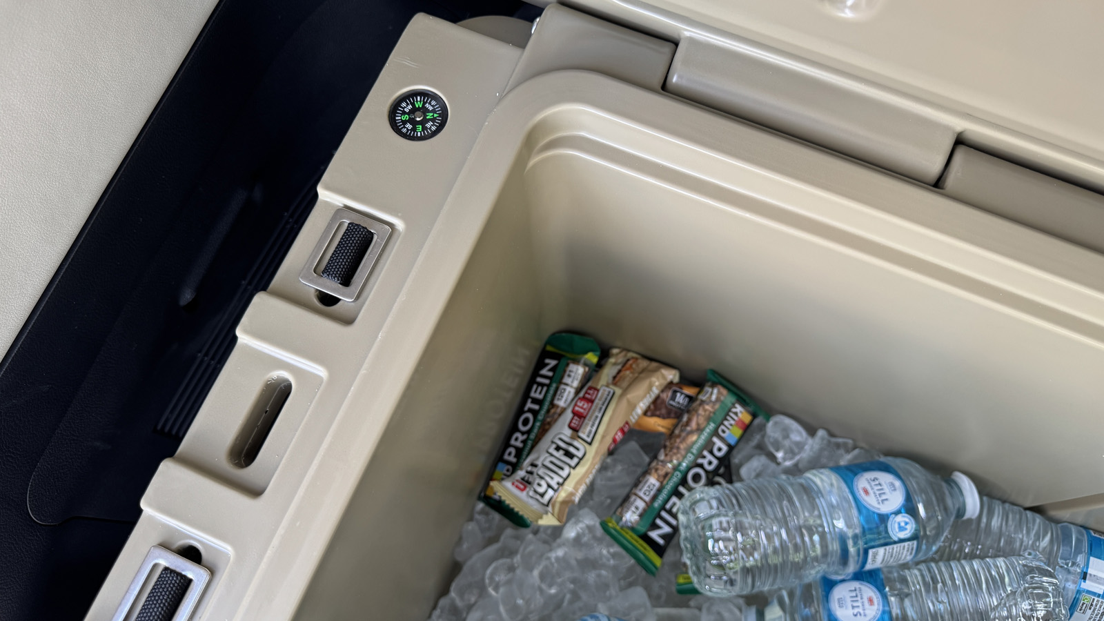Bunker 66L Cool Box review