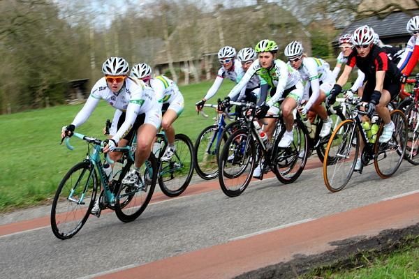 Carly Light (Australia) leads on a bend.