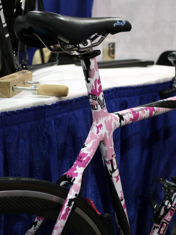 The extended seat tube offers benefits of a fully integrated design without most of the usual headaches.