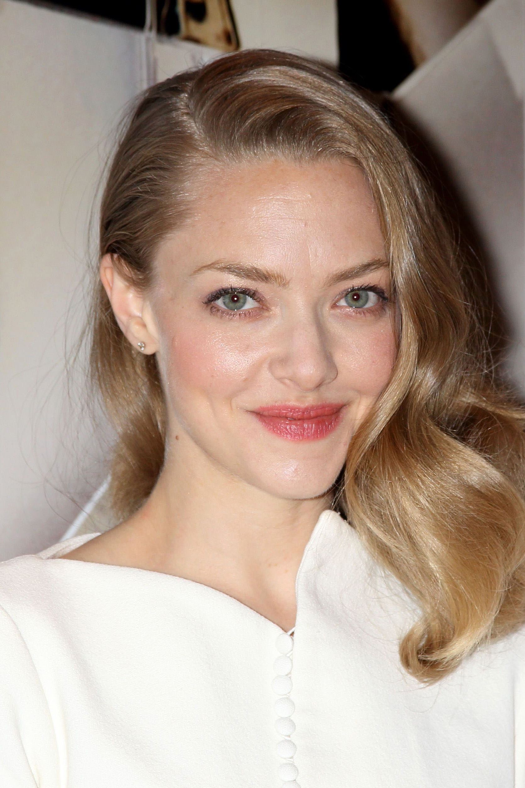 best eyebrow shapes for wide-set eyes: