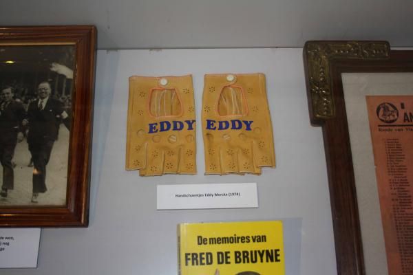 Eddy Merckx's gloves from 1974, when he finished 4th.