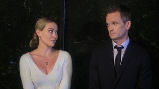 Sophie (Hilary Duff) and Barney Stinson (Neil Patrick Harris) in How I Met Your Father season 2