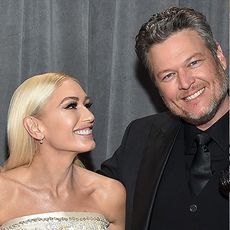 gwen stefani’s engagement ring from blake shelton photo and cost estimation
