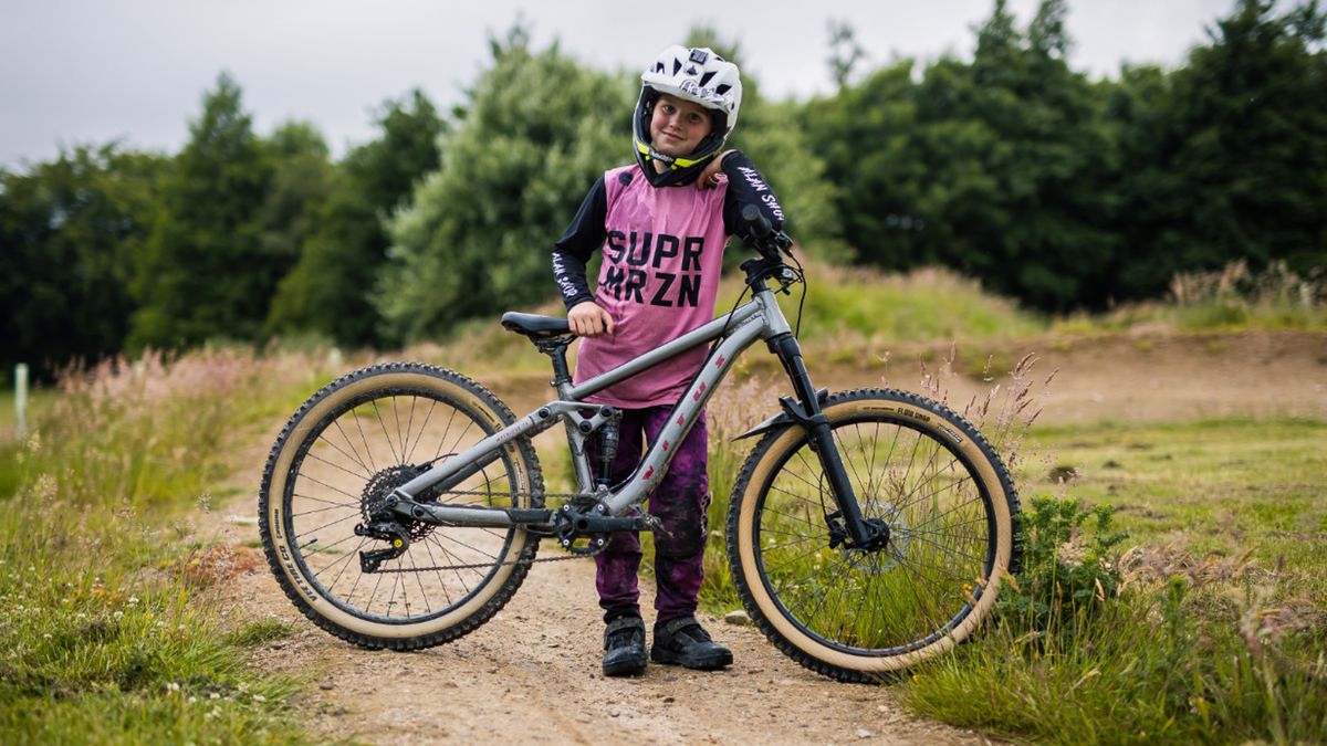 Child rider with the new Vitus Mythique full-sus children&#039;s MTB