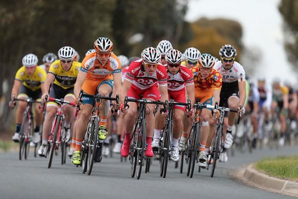 Drapac come to the front with Gordon McCauley in control