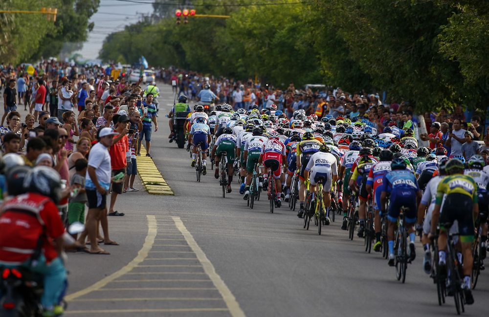 Big corwds greeted the San Juan peloton in Pocito