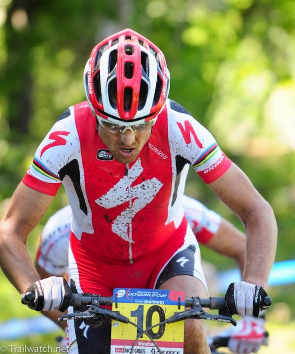 Christophe Sauser (Specialized) assumed second position on the final climb