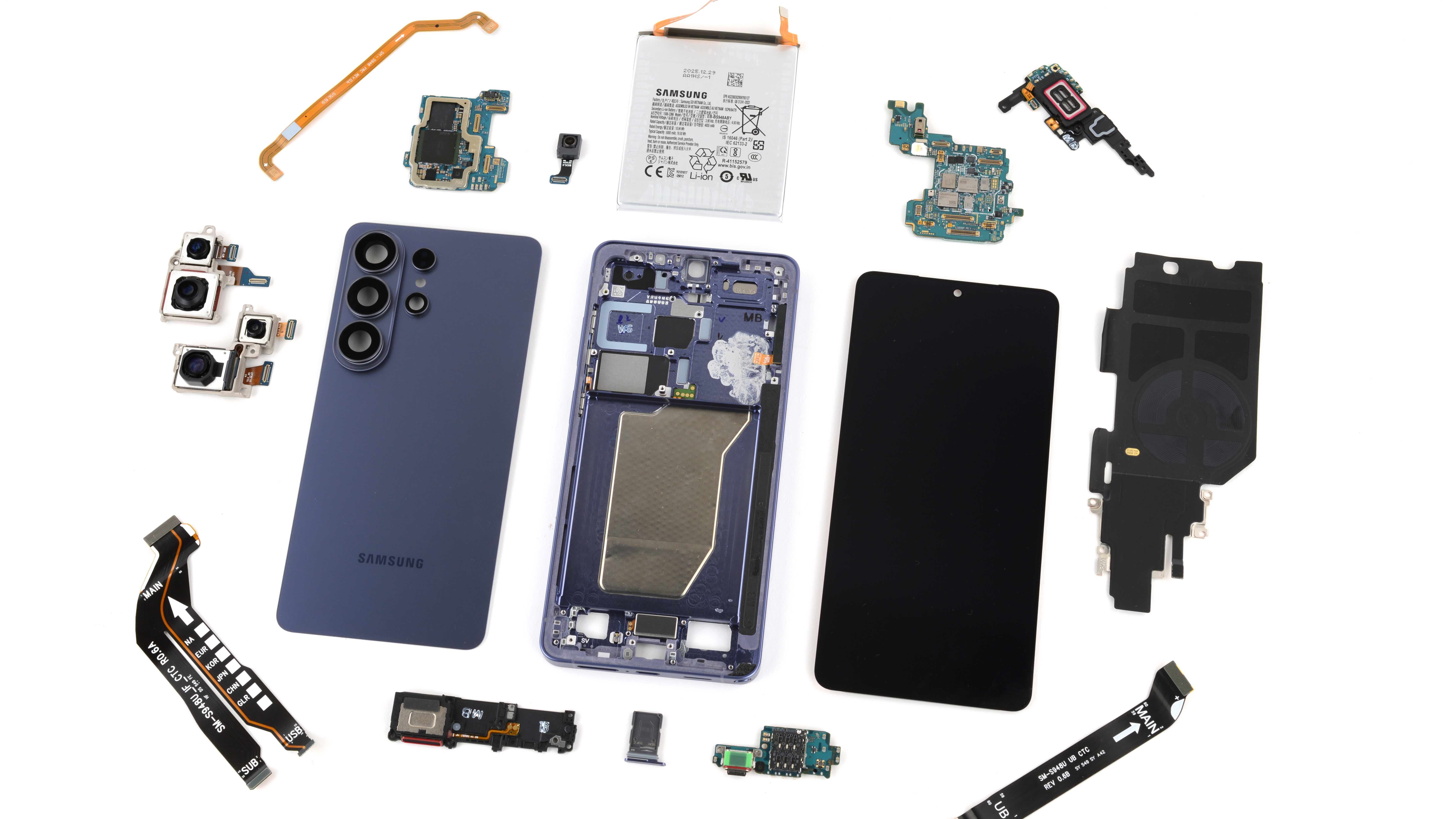Galaxy S26 Ultra teardown photos from iFixit.