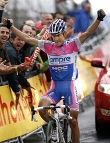 Damiano Cunego (Lampre-NGC) climbed to a win in stage 14.