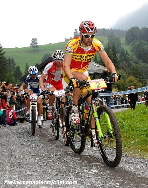 Jose Hermida's (Multivan Merida) race was plagued with mechanicals and a crash.