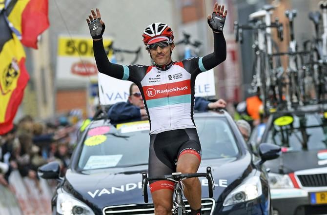 Fabian Cancellara (RadioShack - Leopard) takes the victory