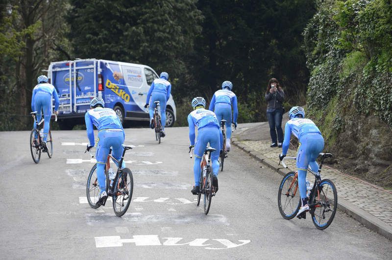 The Delko Marseille Provence KTM team is spread across the road on the Mur