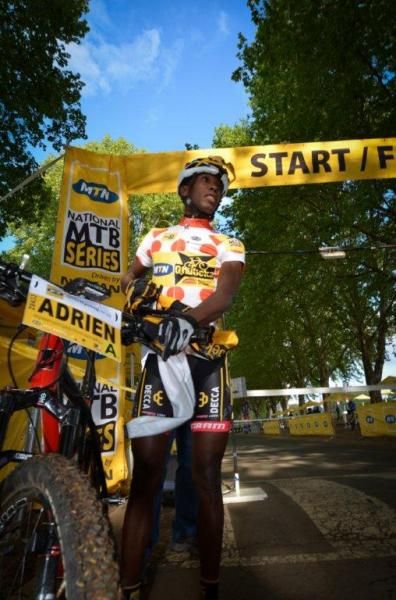Adrien Niyonshuti at the start