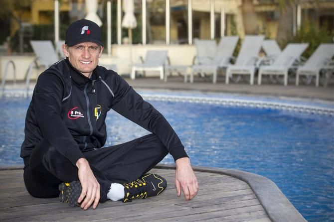 Telenet-Fidea's Bart Wellens poolside at the team's Mallorca hotel