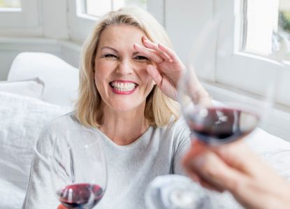 woman drinknig wine