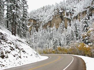 spearfish-canyon-weird-weather-110302-02