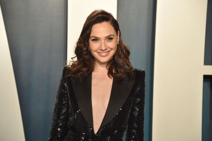 Gal Gadot attends the 2020 Vanity Fair Oscar Party at Wallis Annenberg Center for the Performing Arts on February 09, 2020 in Beverly Hills, California. 