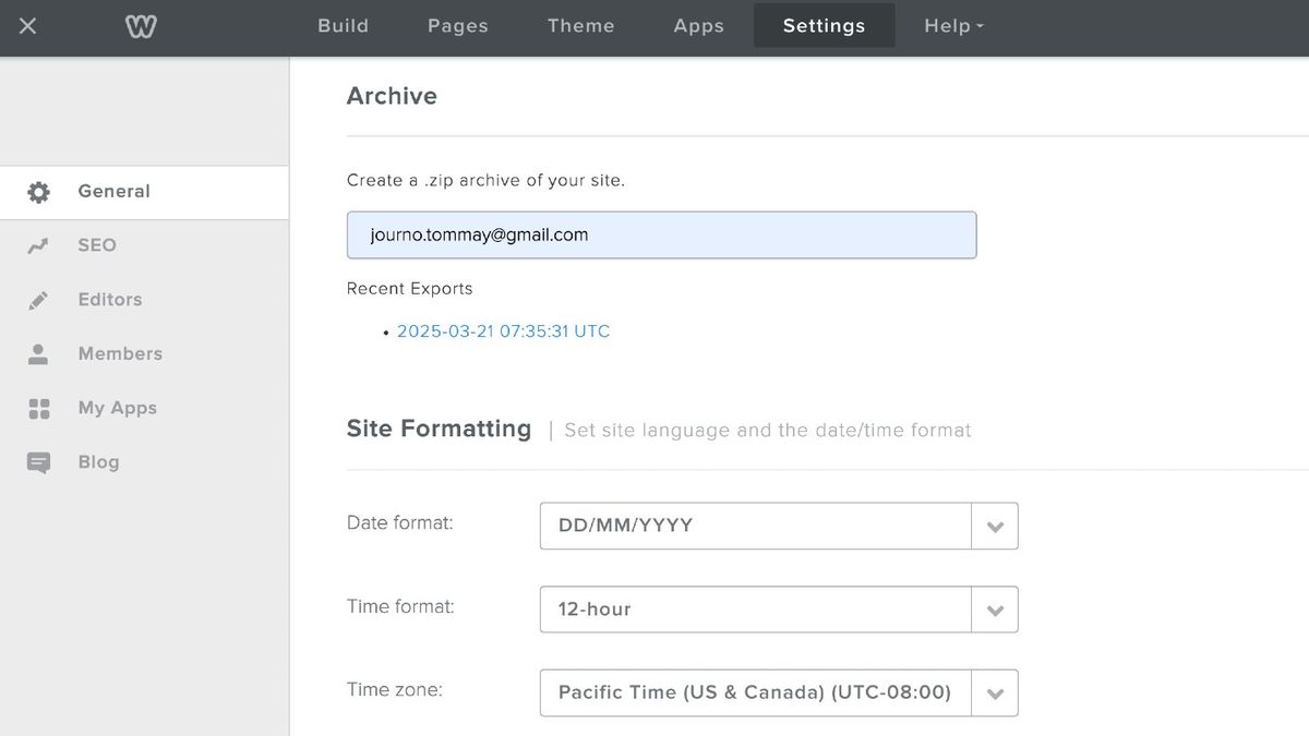 Screenshot of Weebly interface showing the option to autosave your site's contents