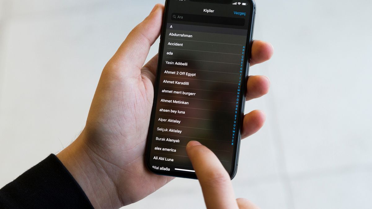 How to delete contacts on iPhone | TechRadar