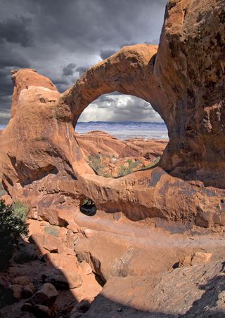 Double O Arch, in the Devil’s Garden section of Arches National Park, Utah.