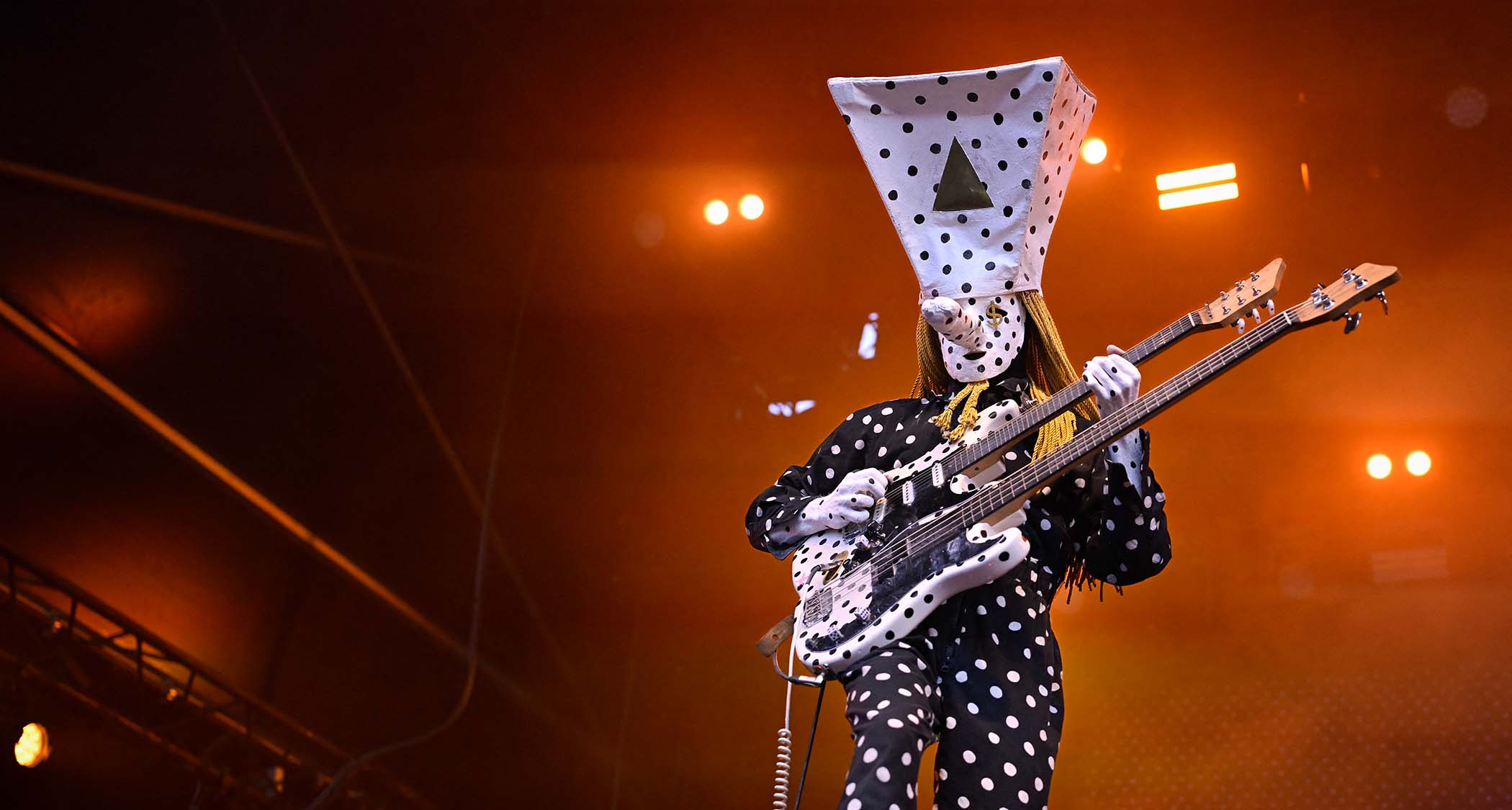 Angine de Poitrine perform live at Nuits Botanique 2026
